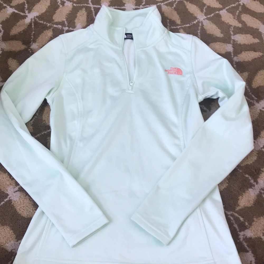 Women’s North Face Quarter Zip